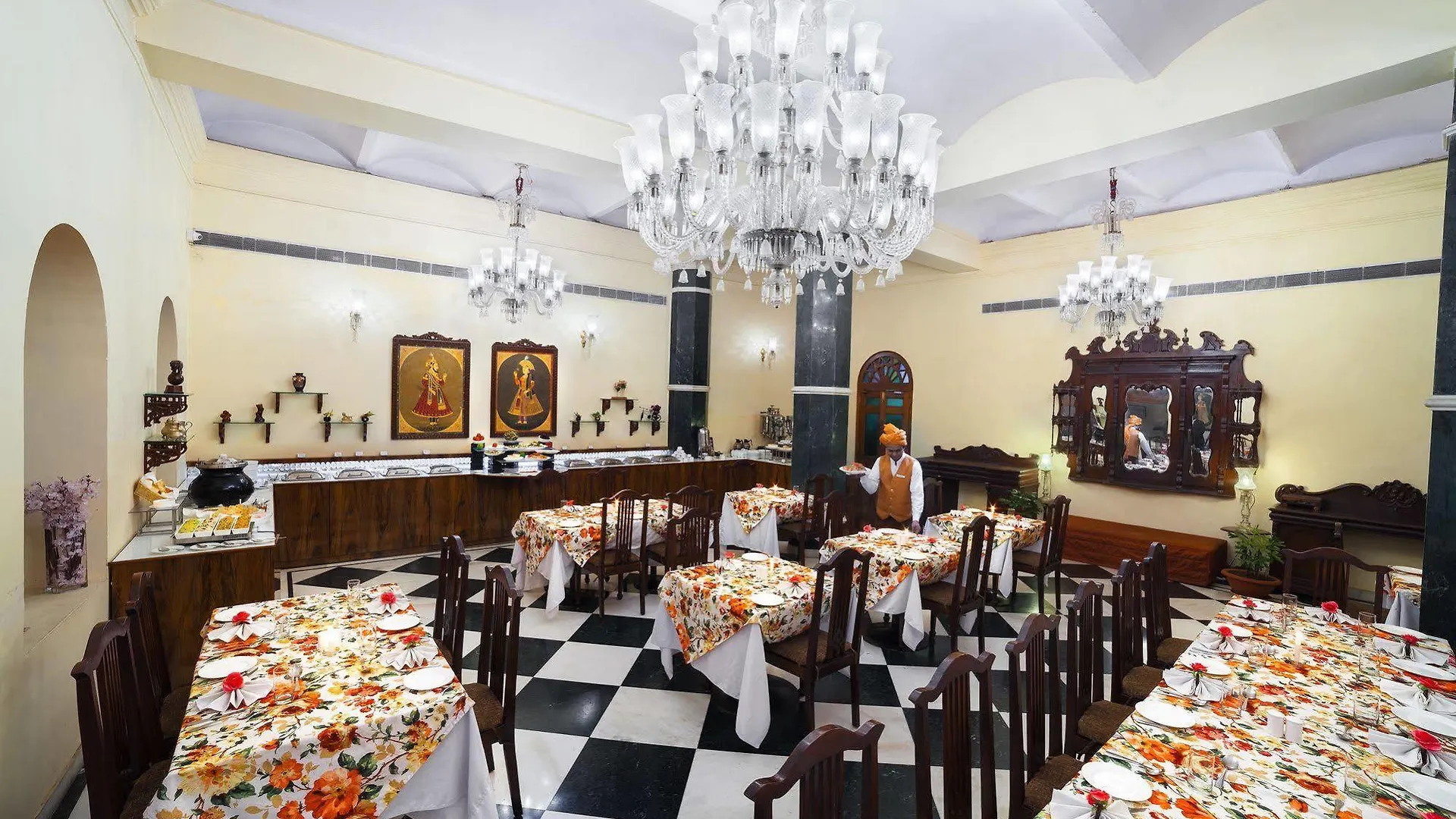The Grand Imperial - Heritage Hotel Agra  5*, Agra (Uttar Pradesh)